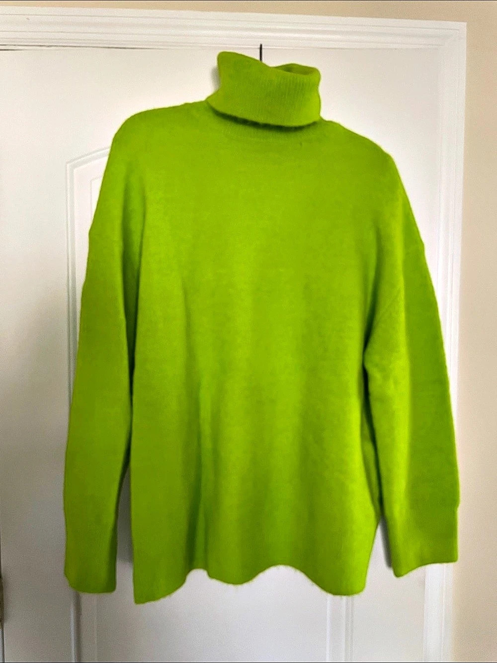 Zara Green Turtleneck Oversized Sweater Size Medium